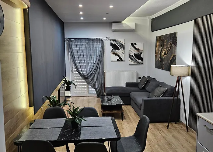 Central 3 Modern Apartment With Free Parking