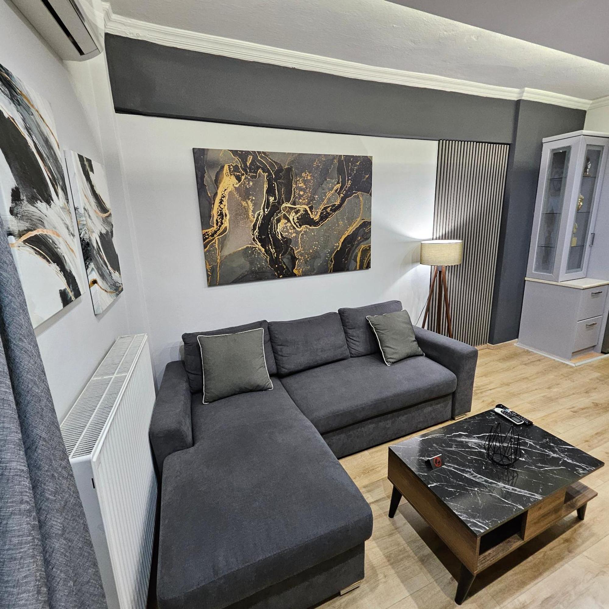 3 Modern With Free Parking *